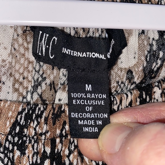 I-N-C International Concepts Top Size M - Picture 2 of 8